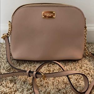 Michael Kors Ballet cross body-LIKE NEW!!